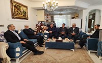 تجلیل از دانشجوی نمونه و فعال فرهنگی سلماس، حضور دکتر فتاحی در منزل امیر حسام غفوری 