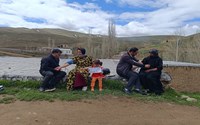 در راستای روز جهانی فشار خون؛ حرکت خانه‌به‌خانه تیم‌های بهداشتی سلماس در روستای مرزی حاجی جفان