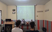 رقابت دانشجویان پرستاری سلماس در مسابقات فوتبال الکترونیکی به مناسبت هفته دفاع مقدس
