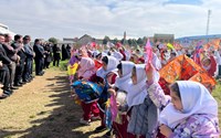 پرواز ۱۶۸ بادبادک به یاد شهدای میناب همزمان با هفته ملی کودک